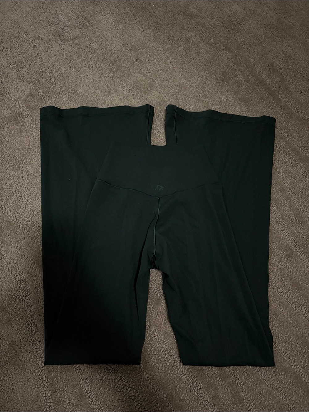 Offline by Aerie Solid Dark Green Yoga Pants size XS